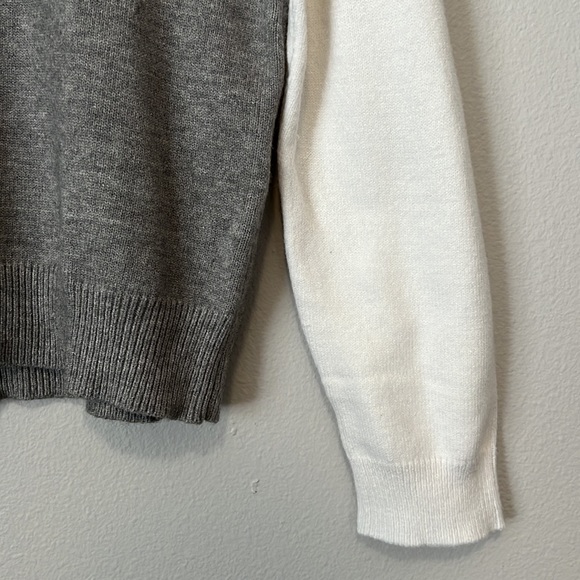 Ampersand Ave NWT gray and white sweater. Size XL. - Picture 4 of 7